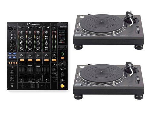 Photo produits de deux platines SL1210 MKII de la marque Technics et une table de mixage DJM-800 de la marque PIONEER.
